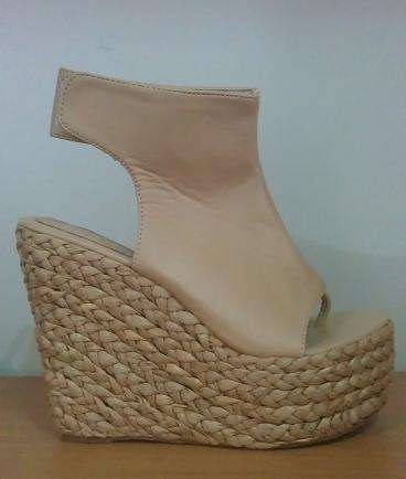 !!! SALE !!! 14cm Platform Wedge in Camel Size 4 Only