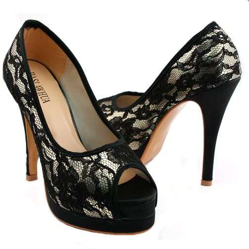 !!NEW!! Elegant Lace Kitten Heels ( Size 2.5 - 6 )