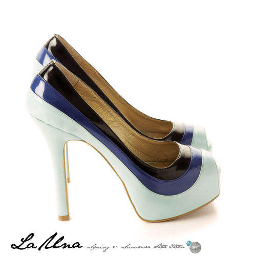 !!NEW!! Three Layer Kitten Heels Blue ( Size 2.5 - 6 )