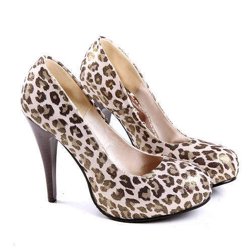 !!!NEW!!! Leopard Print Pumps ( Size 2 - 6 )