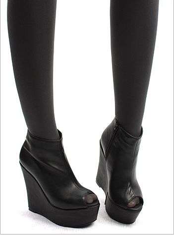 !!NEW!! Black PU Leather Platform Wedges (2.5 - 6)