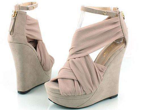 !!!NEW!!! Wrapped 13cm Hihg Wedges in Cream ( Size 2 - 6.5 )
