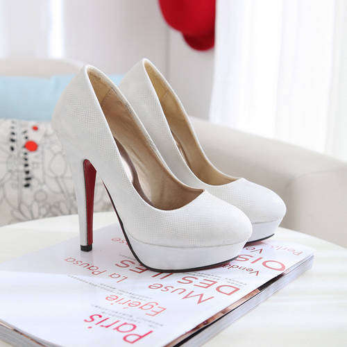 !!! NEW !!! Snakeskin Pumps in White (Size 2 - 6)