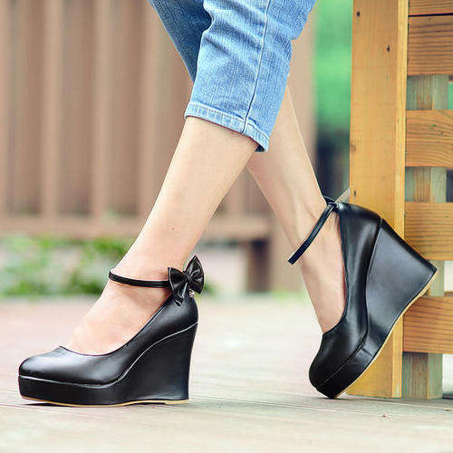 !!! New !!! Removable Ankle Strap 10cm High Wedges in Black (Size 2 - 8)