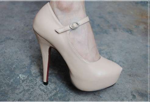 !!! NEW !!! Cuspate Toe High Heel Stilettos in Nude/Black (Size 2.5- 6)