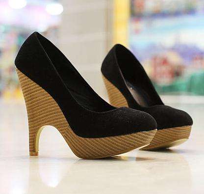 Black Shoe Wedges