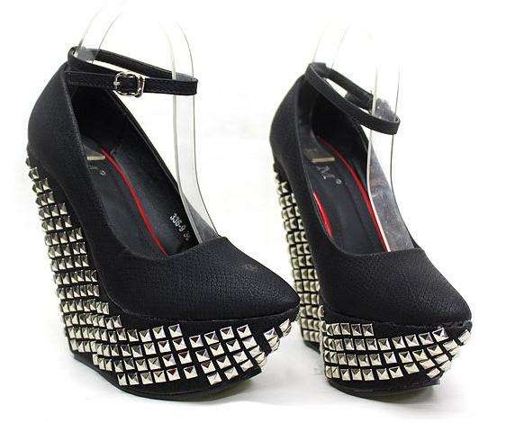 Studded 15cm High Wedges in Black