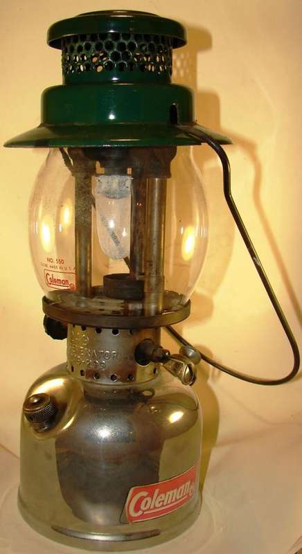 Vintage Coleman Kerosene Lantern no 249-Made in Canada 1954