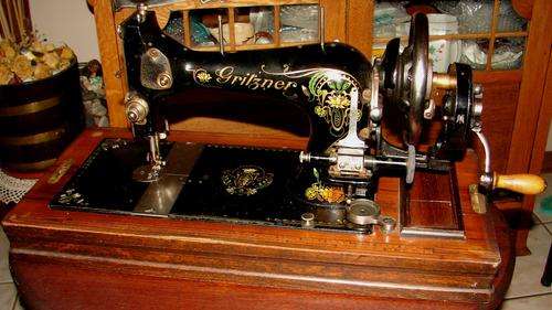 Vintage Gritzner R no: 3555 Sewing Machine with wooden cover-Good condition/working and tools