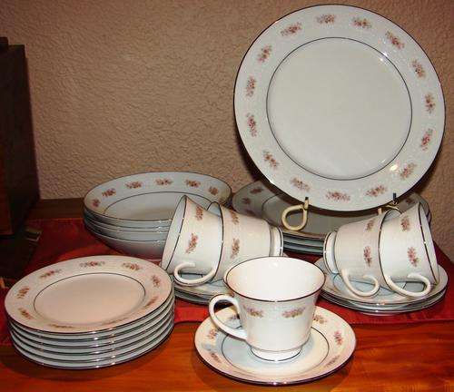 24 Piece of dinner/tea set RC Nortike L500 Petula-White with silver trimmings