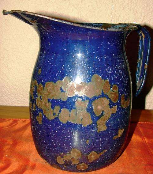 Big Blue and white spotted Enamel Pitcher-Geuder Faschke Frey Co-USA-H 26 cm, Bottom w-18cm