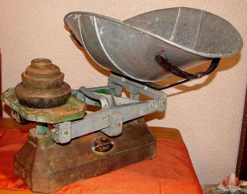 Vintage Carnegie & Layton Ltd-England to weigh 30 lbs scale-Complete weighing bucket and4 weights