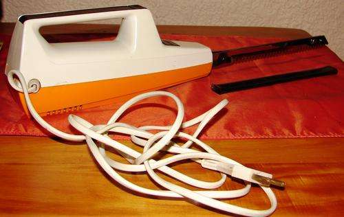 Vintage Moulinex Electric Carving knife with blade-good condition/working order