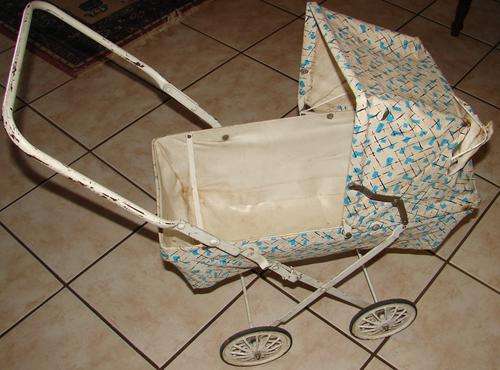 Vintage Doll's  folding up pram-Dia. 60 cm x 37 cm x 37 cm