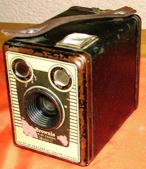 Vintage Brownie Six 20Model C Box camera-Working order