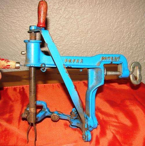Vintage PEFRA Patent Triumph Fruit peeler-Working order-Dia. 20cm x 20cm