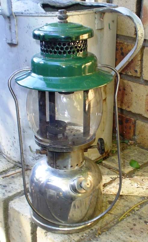 Coleman 249 "The sunshine of the night"-Made in Canada June 1951 Kerosene lantern-working