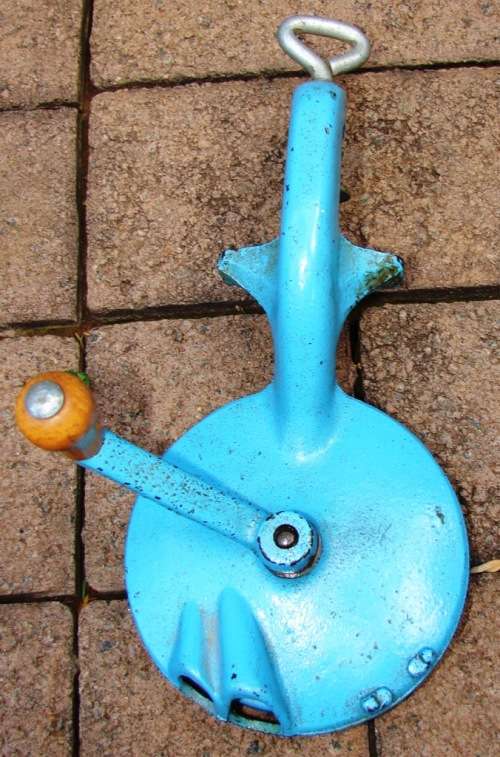 Antique blue Bean Slicer -L 22 cm, Dia. slicer 11 cm-Good condition-working