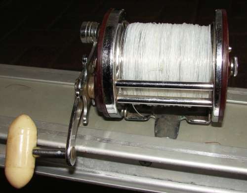 Vintage Pen no 500 fishing reel-working and in good condition