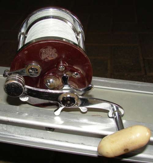 Vintage Pen no 500 fishing reel-working and in good condition