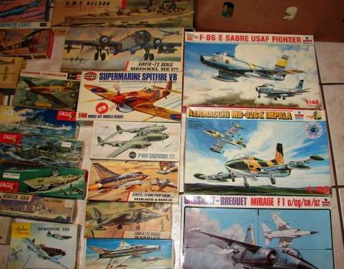 Wow!! total collection vintage scale model plastic construction kits war planes/ ships books/parts