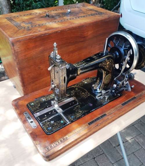 Antique  1896-1914 Frister & Rossmann-Germany Sewing Machine in good working condition