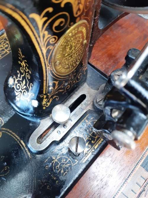 Antique  1896-1914 Frister & Rossmann-Germany Sewing Machine in good working condition
