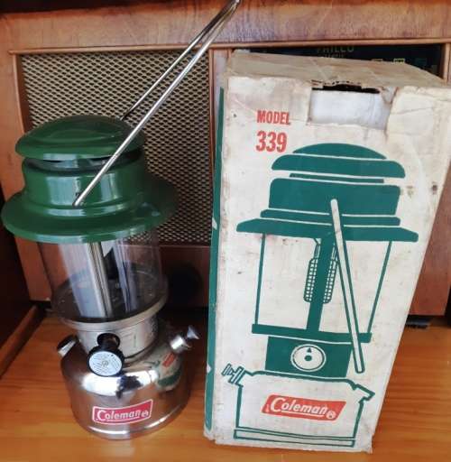 Vintage Coleman 339 -Feb 1976  Canada-Kerosene Lamp-clean and in good condition/working-original box