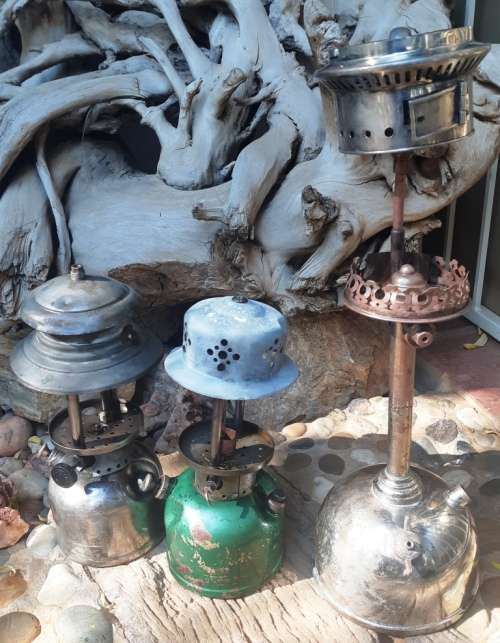 Antique lanterns(2 Colemans a 249 D 1967, a 241G 1960 and a Tiley lamp)-for restoration or parts
