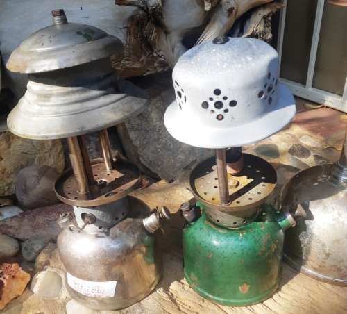 Antique lanterns(2 Colemans a 249 D 1967, a 241G 1960 and a Tiley lamp)-for restoration or parts