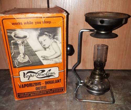 Vintage Vapo-Resolene Vaporizing Inhalant Outfit-complete with wick in original presentation box