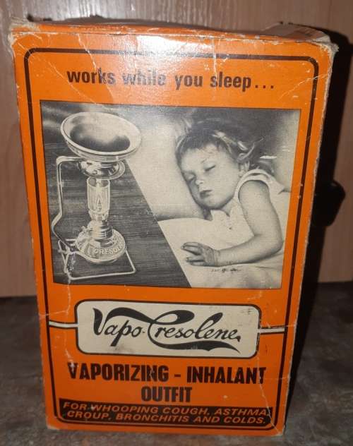 Vintage Vapo-Resolene Vaporizing Inhalant Outfit-complete with wick in original presentation box