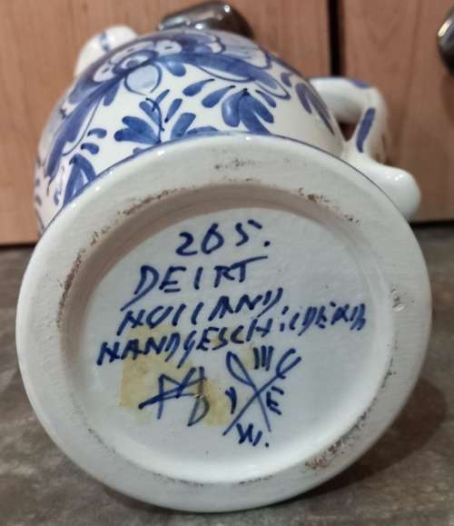 Beautiful vintage Handgeschilderd Delft Holland Vase by III/Y/E/W marked 265-H 15 cm-good condition