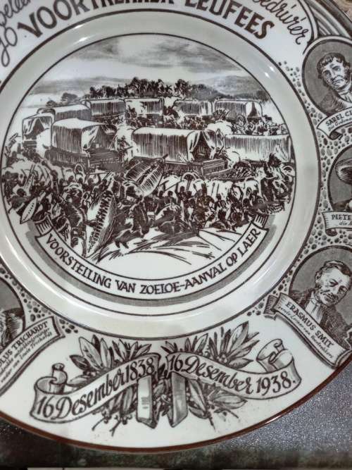 Royal Doulton Gedenkbord  Voortekker Eeufees en Bloedrivier-Limited edition no 15-dia 26.5 cm