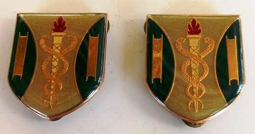 Paid of SA First Aid League Shoulder Flashes with 3 pins (dia.6 cm x 5 cm)-good- condition
