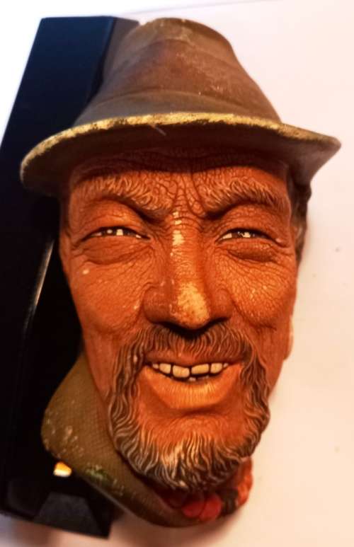 Vintage collectible 1969 `Bossoms` Registered design chalk ware head figurine