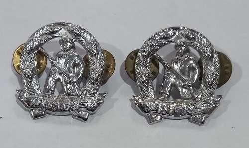 Pair of Chrome SADF Commando Unit  Badges-3 cm x 3 cm-Pins intact in good condition