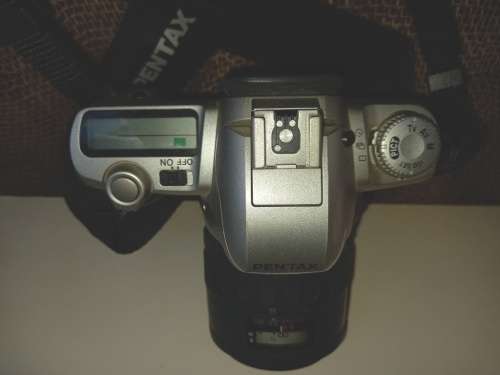 Pentax MZ-50 - 35 mm Camera -Lens SMC Pentax F 1:4 - 5.6 :35-80mm-carry bag and in working condition