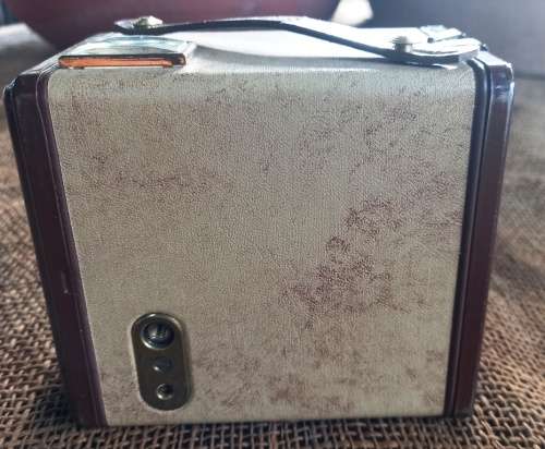 Vintage Brown Kodak Brownie Flash IV Box Camera working and in good condition