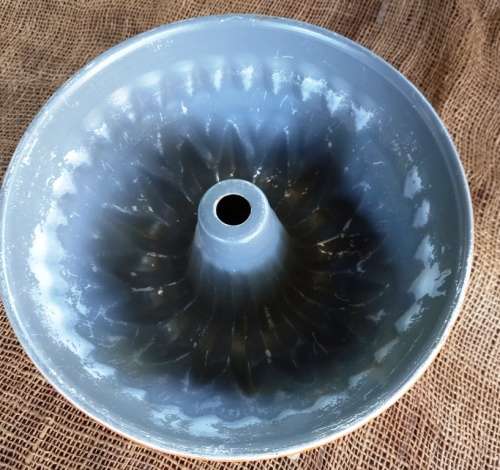 Nice big vintage orange Aluminium Jelly Mould -H 11 cm, TW 24 cm