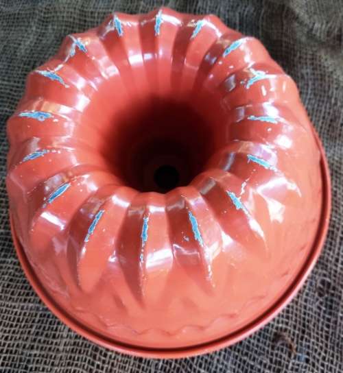 Nice big vintage orange Aluminium Jelly Mould -H 11 cm, TW 24 cm