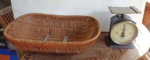 Wow!! - Vintage Hughes Baby Weigher No 48B scale-to weigh 20lbs by 1 oz. with cane basket -working