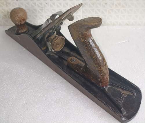 Vintage Stanley Bailey no 5 Plane Made in England-complete and in working condition-blade good