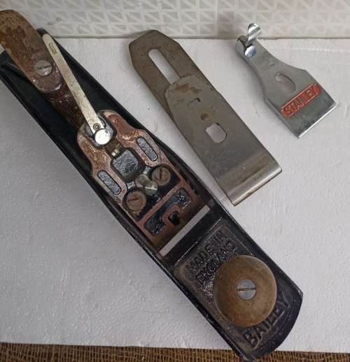 Vintage Stanley Bailey no 5 Plane Made in England-complete and in working condition-blade good