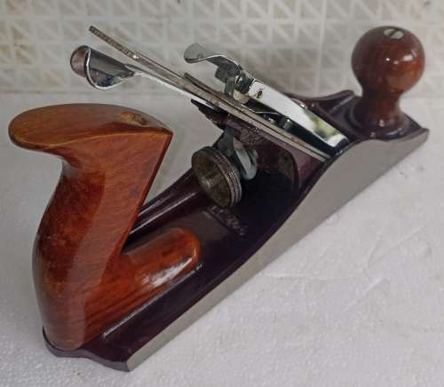 Neat Clean Stanley Bailey no 4 Plane (12-204)- complete and in good working condition