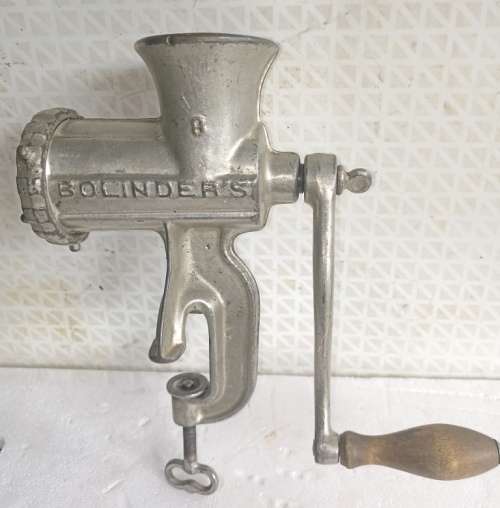 Vintage  Bolinders no 8  cast iron meat mincer - good and working condition
