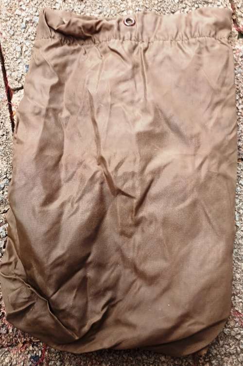 Old SADF Army Nylon Toiletry  bag from the  60`s in good condition