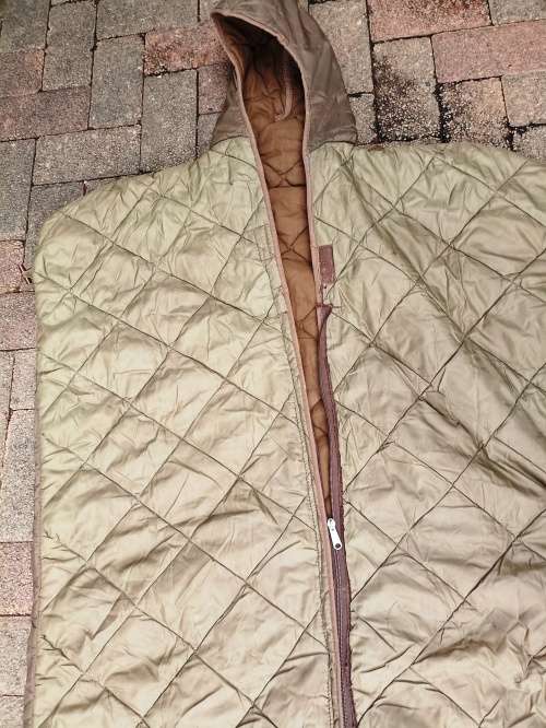 Big Old SADF good quality military sleeping bag in good condition with head cover and carry bag