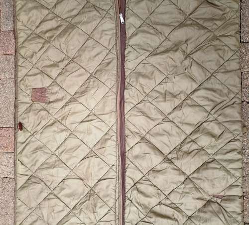 Big Old SADF good quality military sleeping bag in good condition with head cover and carry bag
