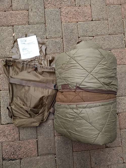 Big Old SADF good quality military sleeping bag in good condition with head cover and carry bag